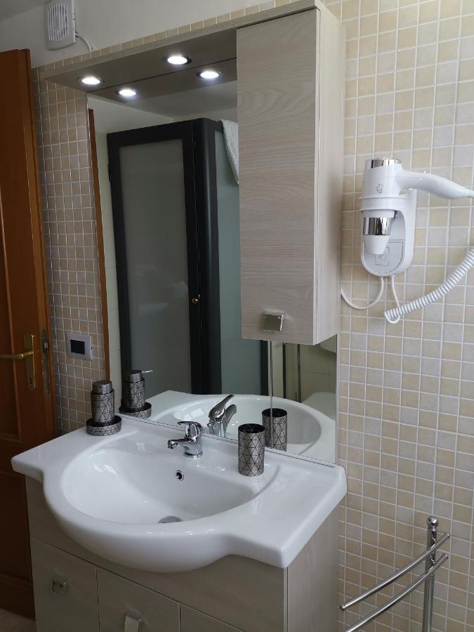 B&B Louise Санта-Марія-Капуа-Ветере Екстер'єр фото